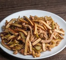 Sliced pork with pickled mustard greens
