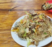 Stir-Fried Rice Noodles with Seafood