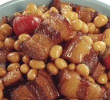 Braised Pork with Soybeans