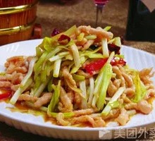 Stir-Fried Pork Shreds with Leek Greens