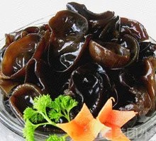 Wood Ear Mushroom and Tofu Skin Stir-Fry