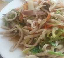 Seafood Stir-Fried Fish Noodles