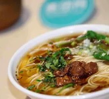 Sour Cabbage Beef Noodles