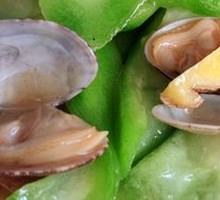 Clam and Loofah Stir-fry