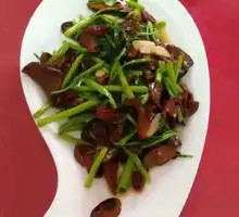 Li Mushroom Stir-fried Water Spinach
