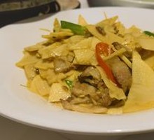 Pork Belly Stir-fried with Bamboo Shoots