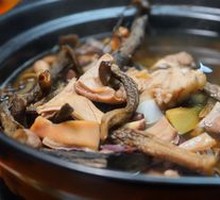 Herb Pork Tripe and Fish Soup