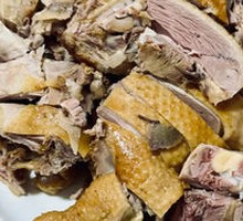 Tea Oil Smoked Duck
