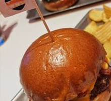 Mua Classic Beef Burger