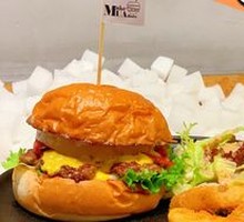 Pineapple Beef Burger