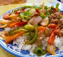 Beef with Green Pepper Rice Bowl