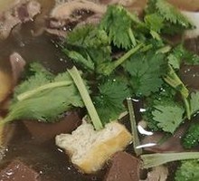 Eight Fresh Duck Soup with Rice Noodles