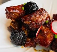 Plum-braised Pork Ribs