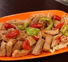 Stir-Fried Pork Intestines with Green Chili
