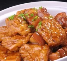 Braised Pork with Tofu Puffs