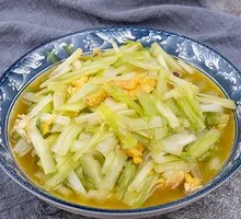Stir-fried eggs with chives