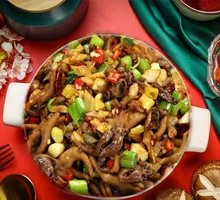Duck Offal Hot Pot with Potato Noodles