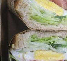 Low-Calorie Egg Sandwich