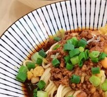Flower Market Broad Bean and Meat Noodles