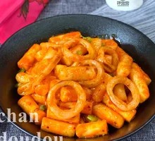 Sauce-Flavored Squid Rings with Rice Noodles