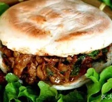 Handmade Braised Pork in Flatbread