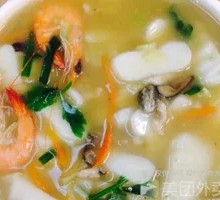 Seafood Boiled White Rice Cake