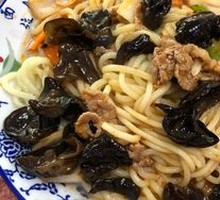 Beef and Wood Ear Noodles