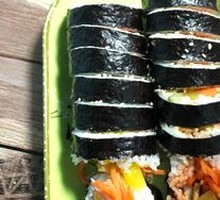 Kimchi Bacon Seaweed Rice Roll