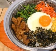 Grilled Beef Stone Pot Rice