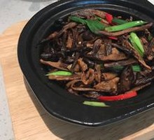 Pork Belly Stir-fried with Deer Antler Mushroom