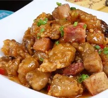 Braised Pork Rib in Clay Pot