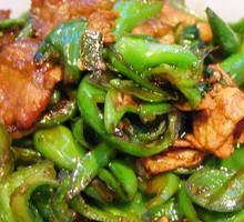Stir-Fried Pork with Green Pepper