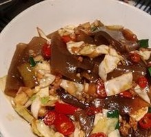 Sour Cabbage Stir-Fried with Rice Noodles