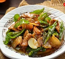 Spicy Stir-Fried Pork with Chili