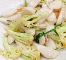 Stir-Fried Seafood with Ginkgo Nuts