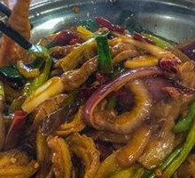 Braised Pork Intestines in Clay Pot