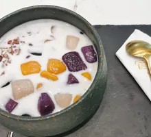 Taro Balls with Collagen Grass