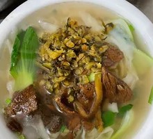 Sour Cabbage Beef Knife-Shaved Noodles