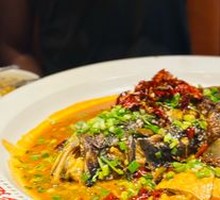 Braised Male Fish Head from Dajinhu Lake