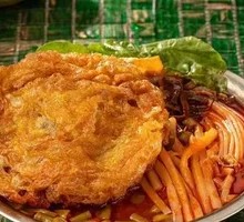 Fried Egg Snail Noodles