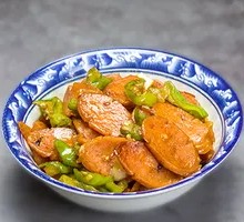 Onion Stir-fried with Sausage
