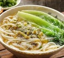 Sour Cabbage Clear Soup Noodles