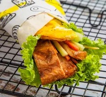 Forest Fruit Pie Beef Roll