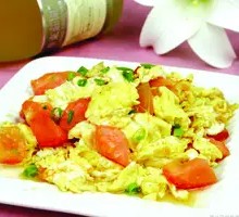 Tomato and Egg Stir-Fry