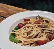 Italian Fresh Tomato Beef Noodles
