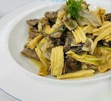 Beef Stir-fried with Tofu Noodles