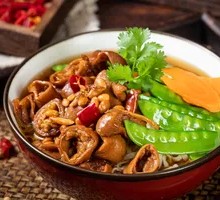 Stewed Intestines with Noodles