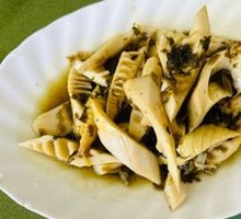Sour Cabbage Stir-fried with Bamboo Shoots
