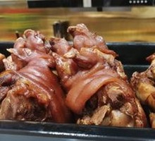 Spiced Braised Pig Trotters