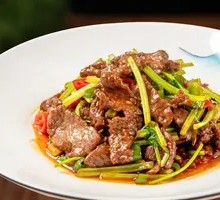 Stir-Fried Beef with Yellow Onion